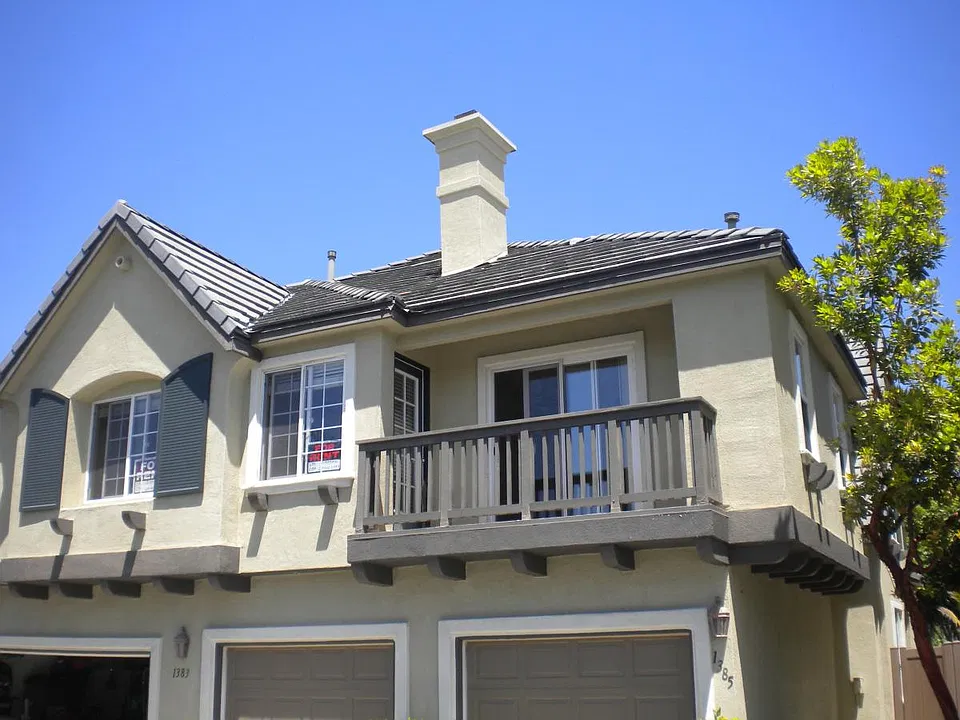 1385 Burgundy Dr