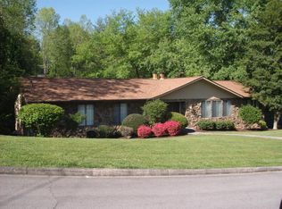 102 Garnet Ln, Oak Ridge, TN 37830