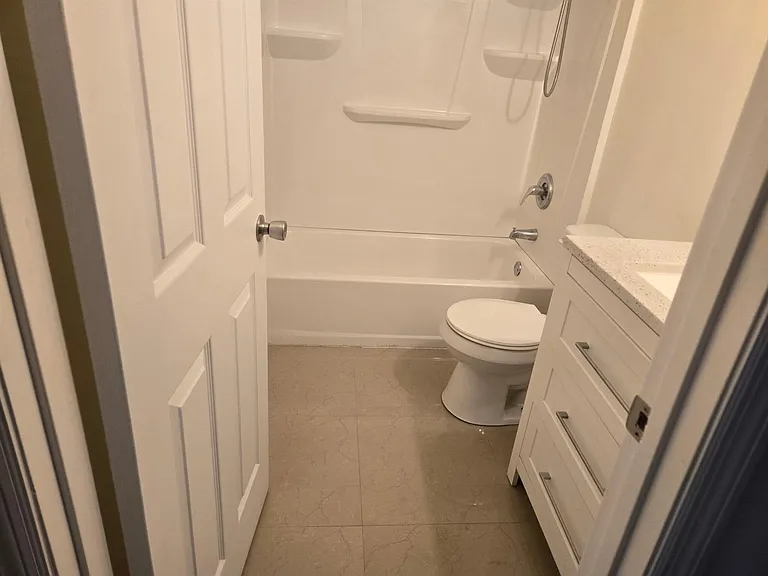 1231 SW 61st Ter #2 — Photo 11