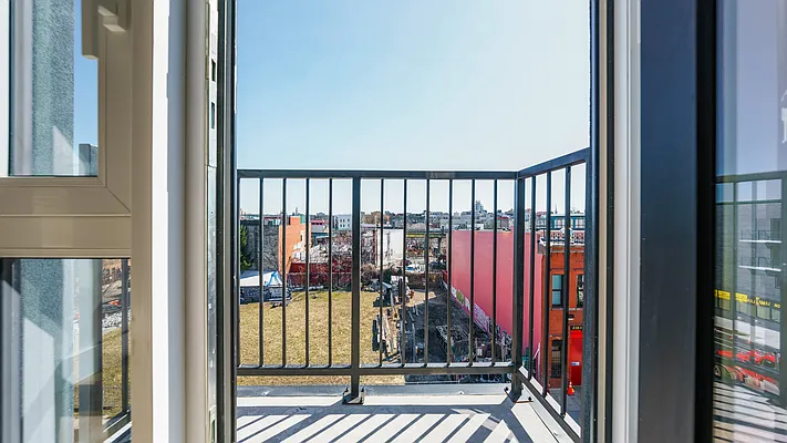 Rented by Nooklyn NYC LLC | media 38