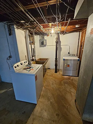 11106 W Maple Ln — Photo 35