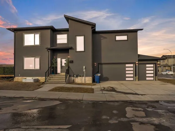 97 E Baysprings Gdns SW, Airdrie, AB T4B 5C6