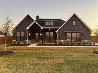 137 Red Fox Trl, Godley, TX 76044