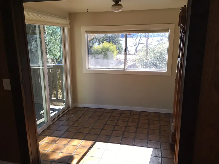 3690 Tulare St — Photo 9