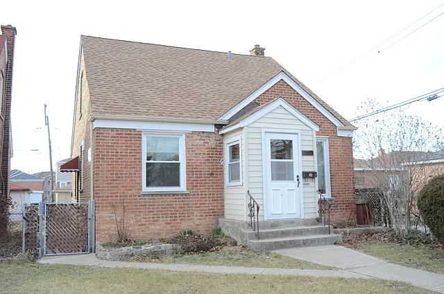 11214 S Avenue G photo 1