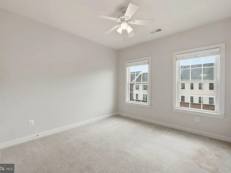 21253 Park Grove Ter — Photo 25