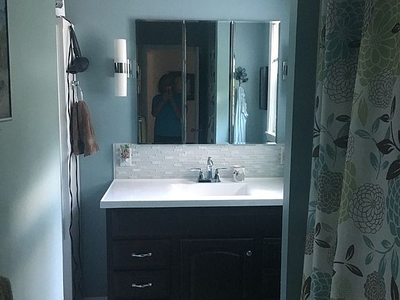 2nd image of 1947 Adelpha Ave