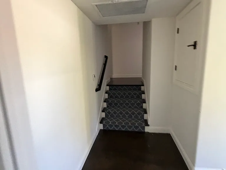 2509 Easton Dr — Photo 15