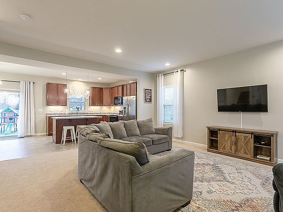 4th image of 1115 Harlowe Ln