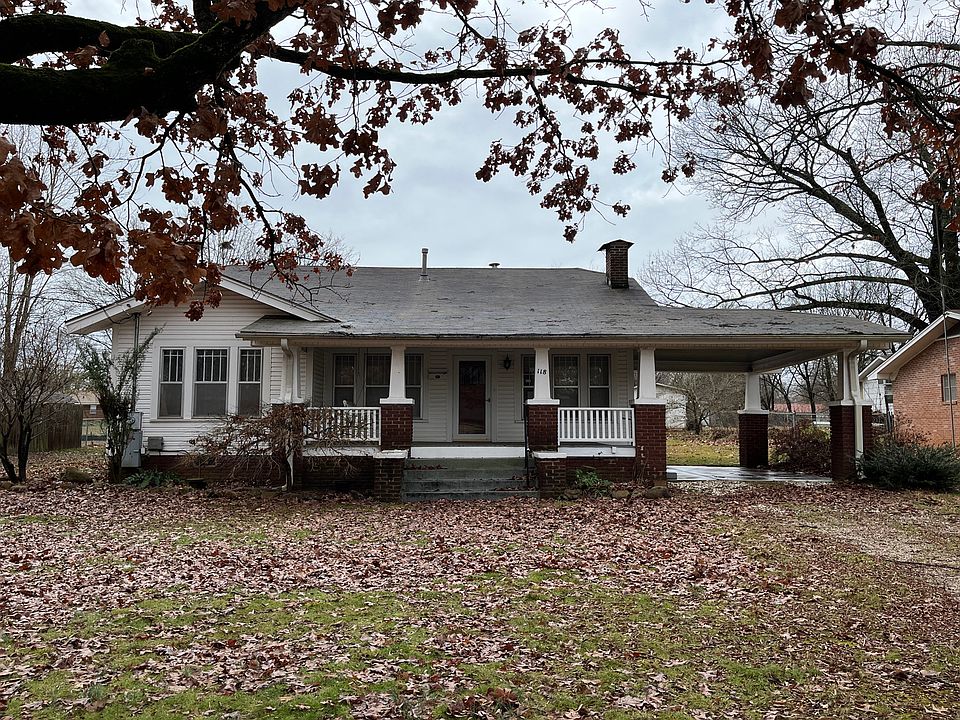 1st image of 118 E Poplar St