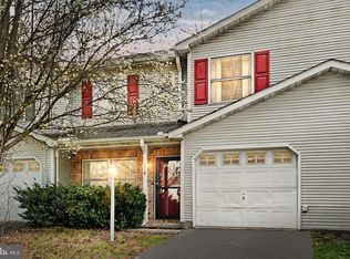 2818 Robin Rd, York, PA 17404