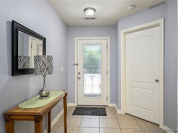 4th image of 620 W Utica Street #4