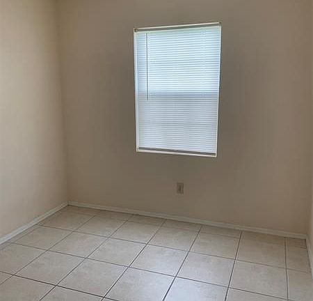 4th image of 1742 SE North Buttonwood Dr