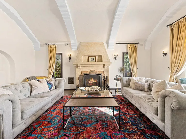6160 San Vicente Blvd — Photo 4