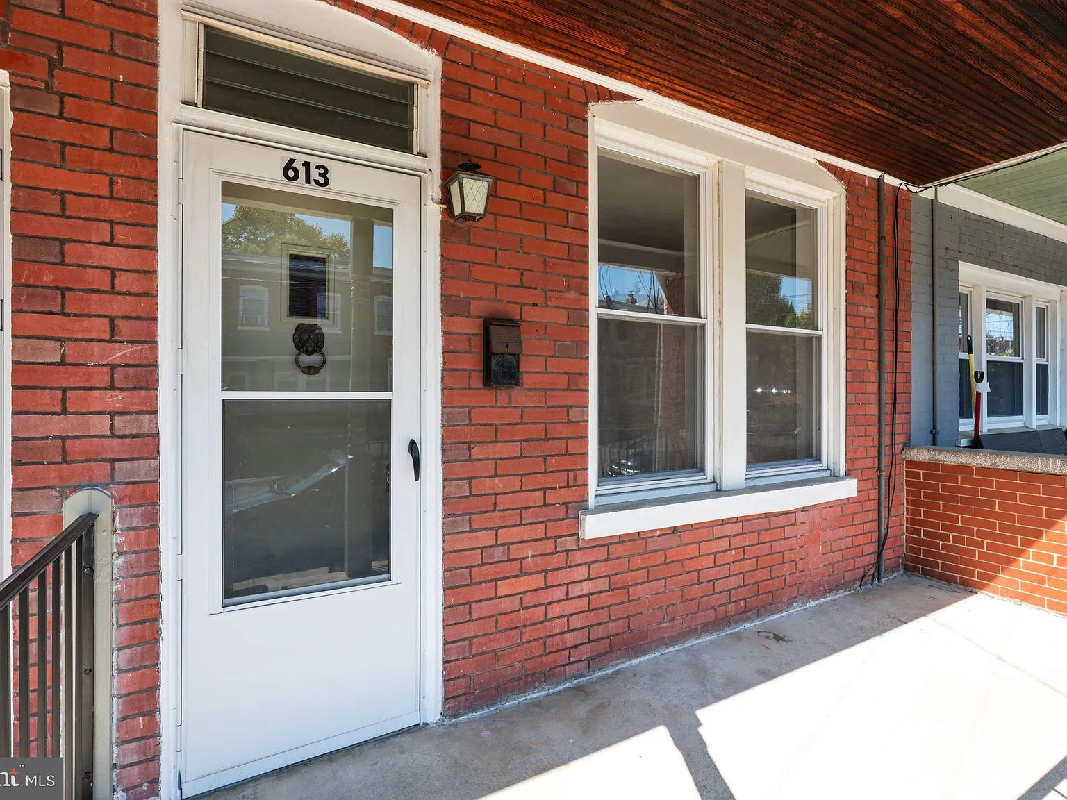 2 bed, 975 sqft, $1,495 — Photo 2
