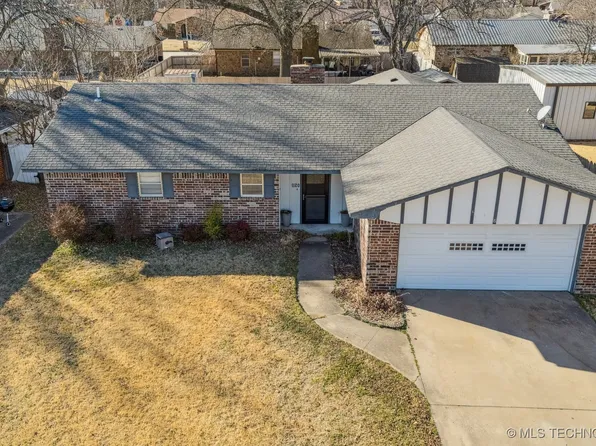 1120 Cottonwood Ct, Pryor, OK 74361