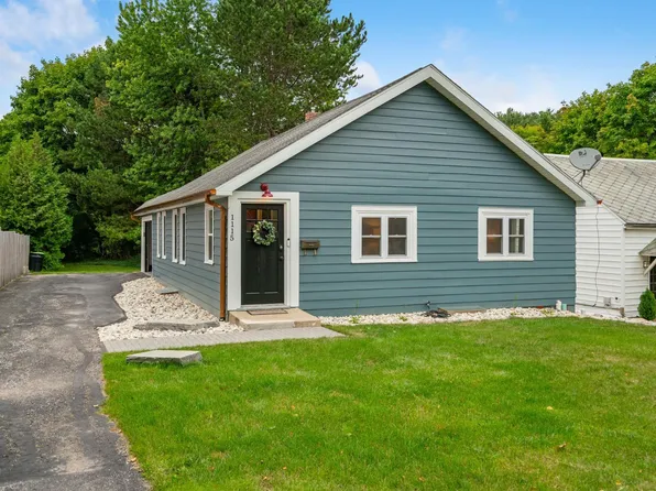1115 E Mitchell St, Petoskey, MI 49770