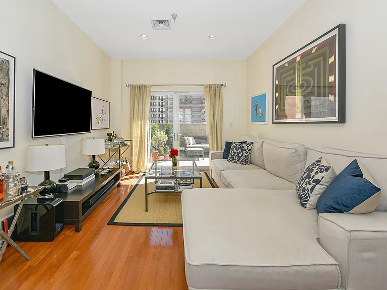 66 Franklin St #8A — Photo 3