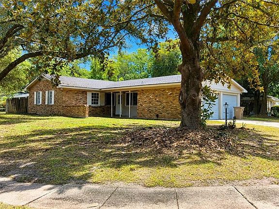 2nd image of 3621 Heritage Dr N