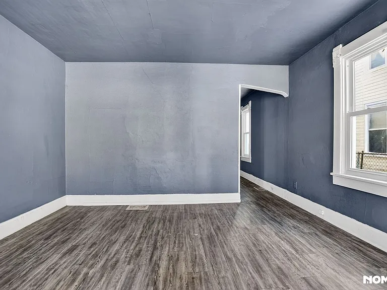 920 S Matthew St — Photo 14