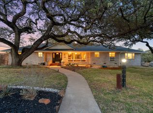 2717 Wooded Acres Dr, Waco, TX 76710