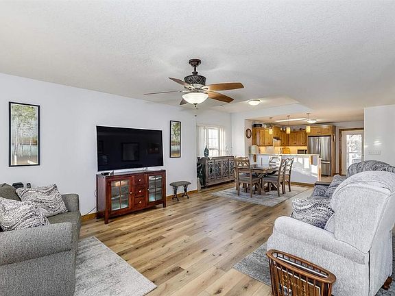 4th image of 2232 Cottonwood Ln
