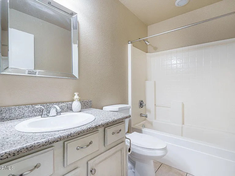 1315 W Escuda Rd — Photo 15