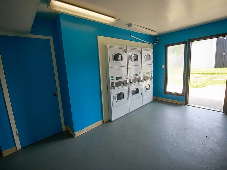 Brighton Apartments — Photo 11