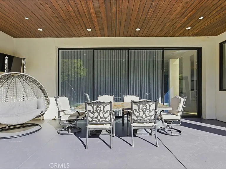 4545 Stern Ave — Photo 38