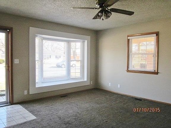 3rd image of 1506 N Saint James Blvd