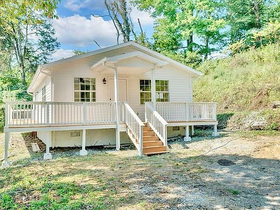 2nd image of 1115 Back Valley Rd