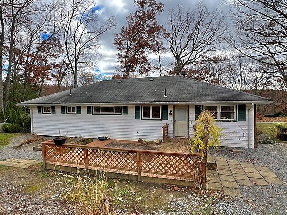 4th image of 30 Fisher Ave