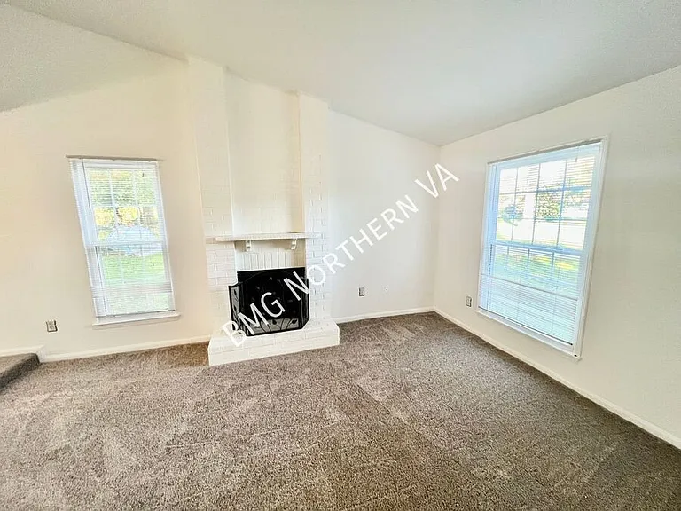 1724 Fantasia Cir — Photo 6
