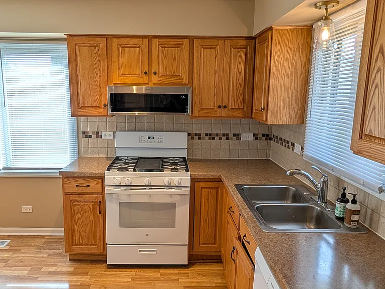1449 Timber Ln — Photo 4