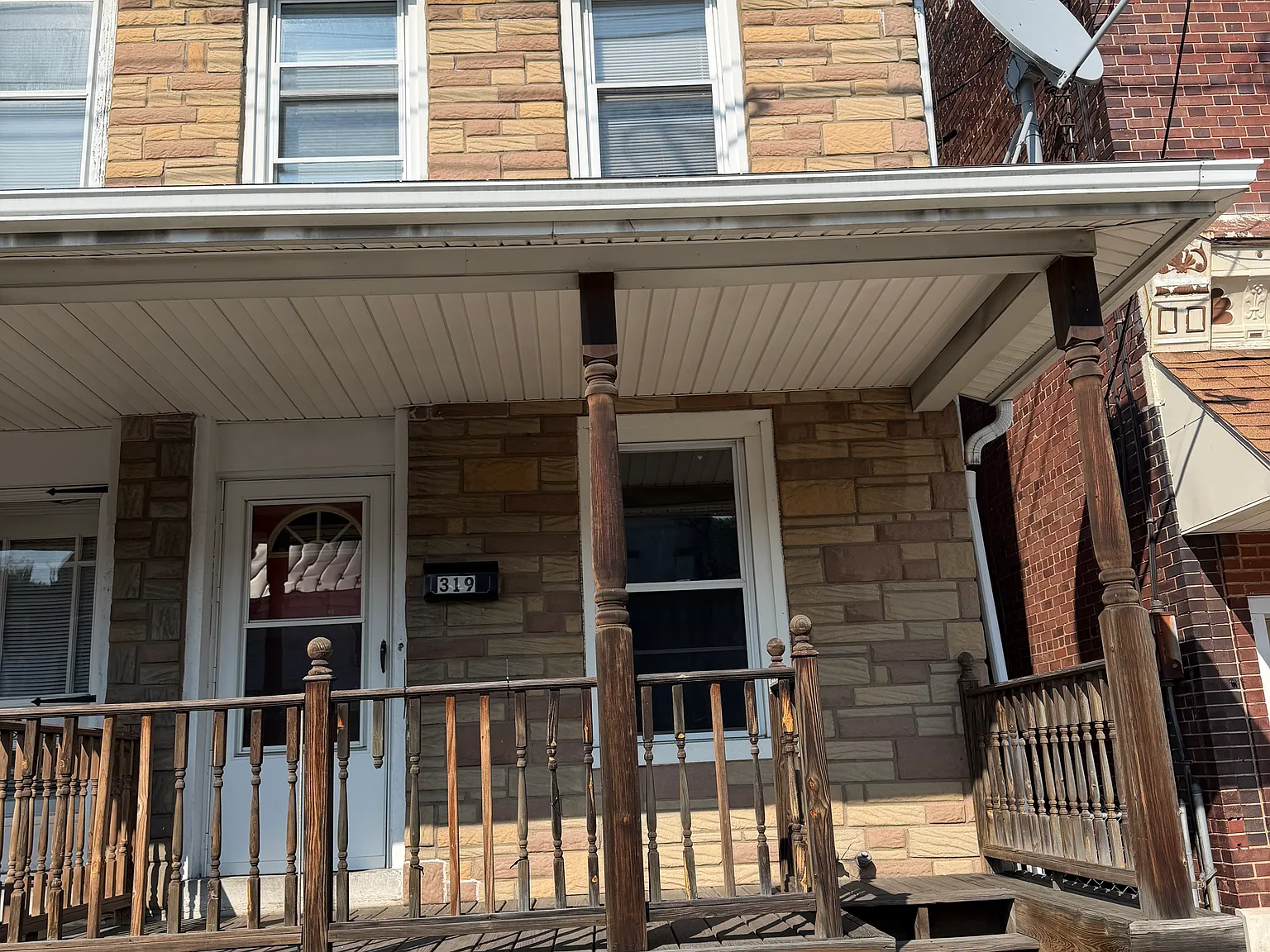 3 bed, 1155 sqft, $1,300 — Photo 2