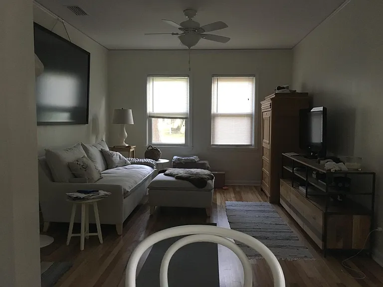 615 Collins Dr — Photo 8