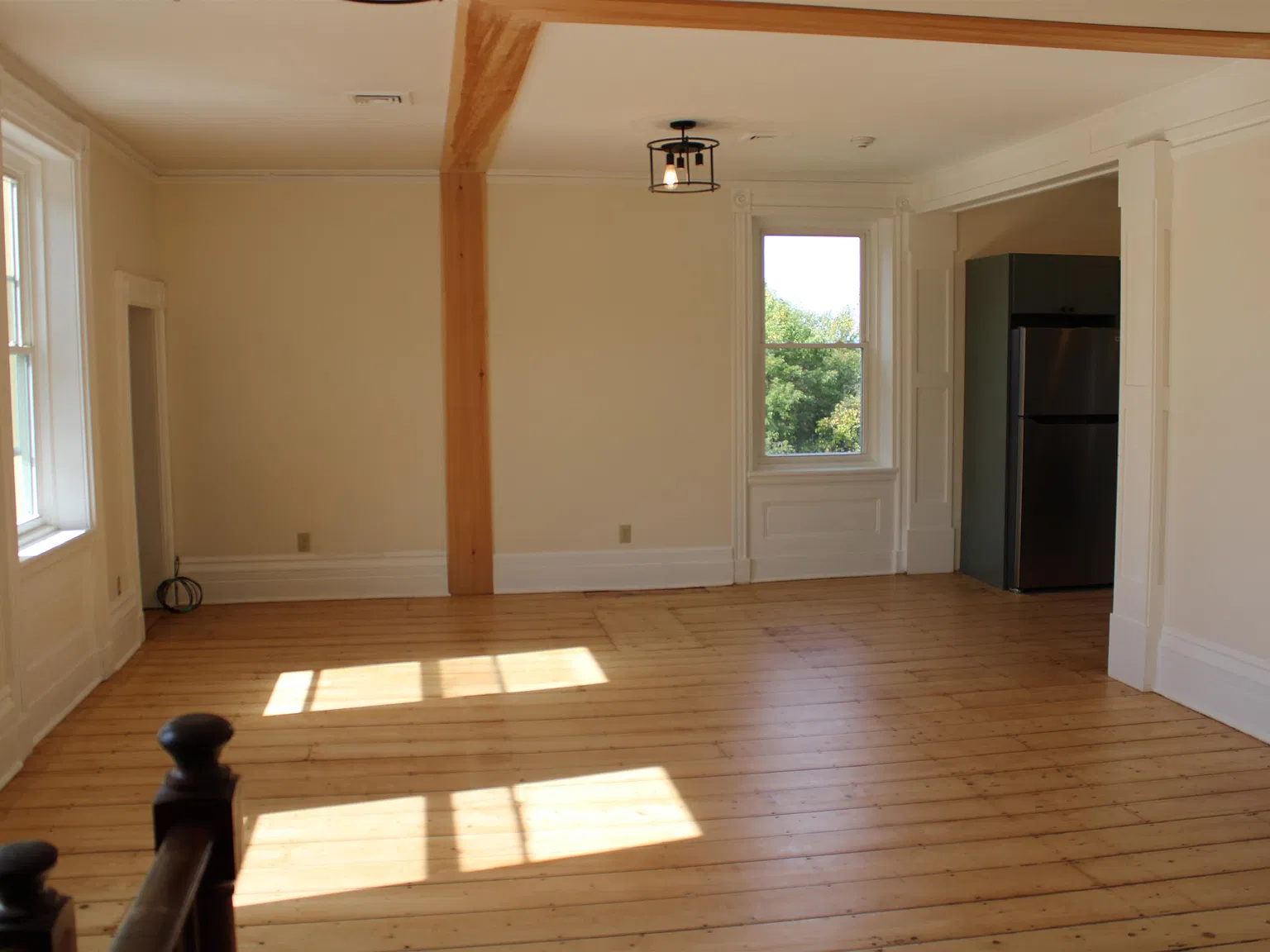 2 bed, 1364 sqft, $2,200 — Photo 3