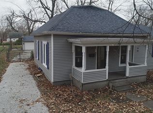 716 Kitchell St, Pana, IL 62557