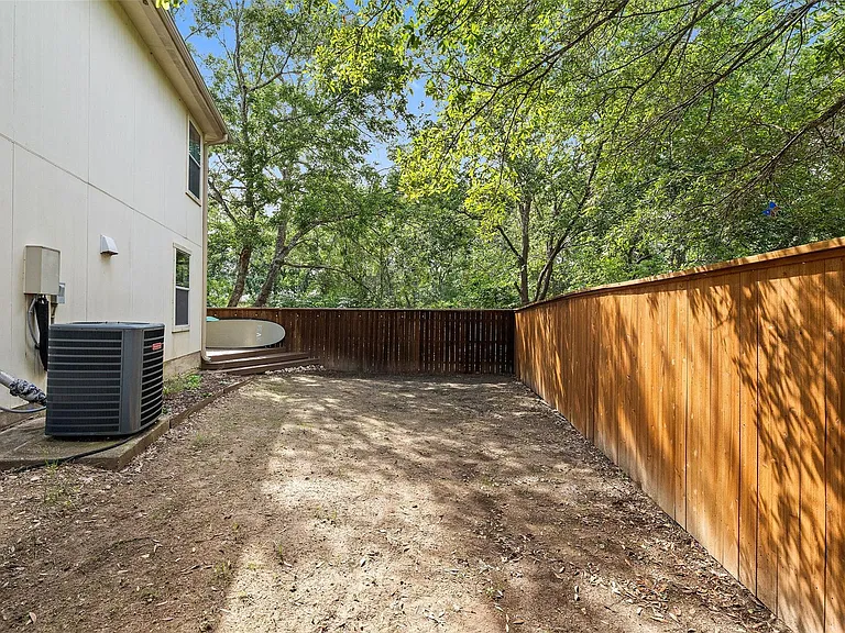 1616 Strickland Dr — Photo 30