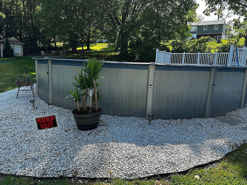 2nd image of 696 Benham St