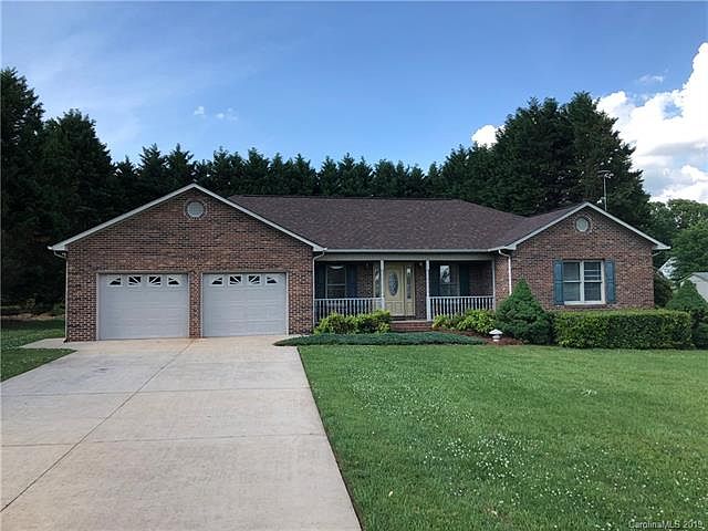 1st image of 111 Marian Ln
