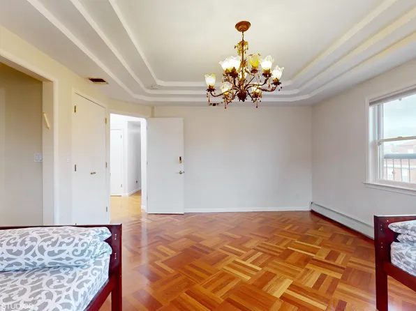 3832 Lyme Avenue image 16 of 29