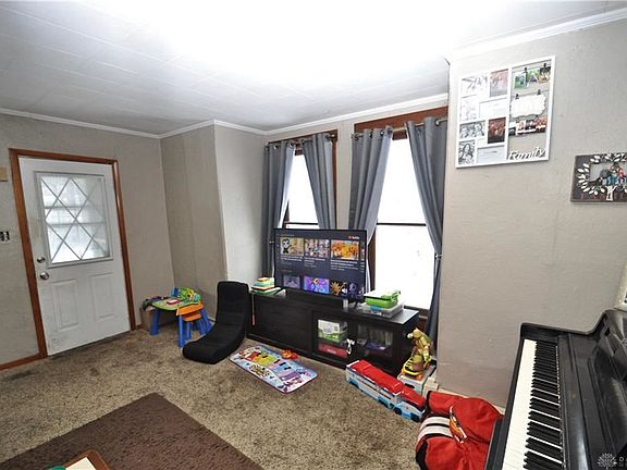 2nd image of 225 W Weller St