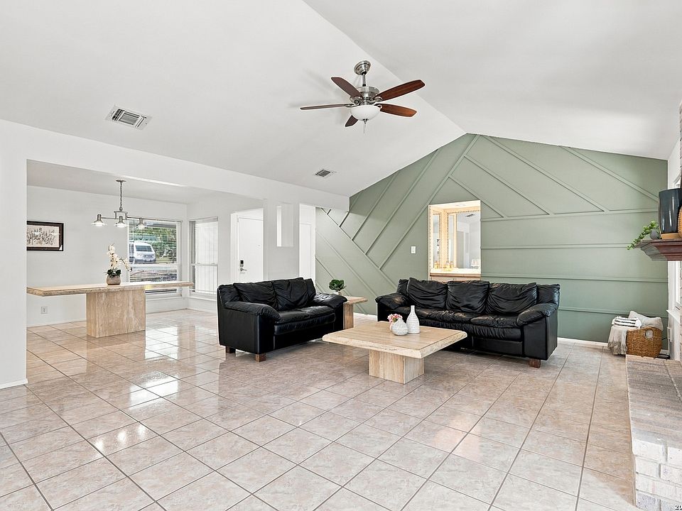 1st image of 8434 TIMBER CREST ST