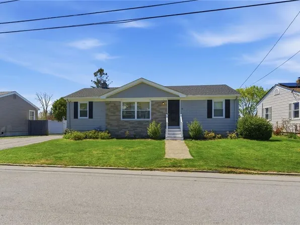 49 Sampson Ave, North Providence, RI 02911