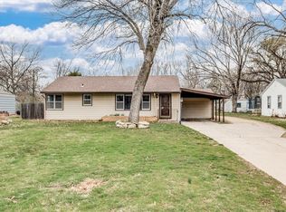 3309 Farmington Rd, Hutchinson, KS 67502