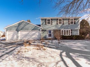 9936 North Concord DRIVE, Mequon, WI 53097