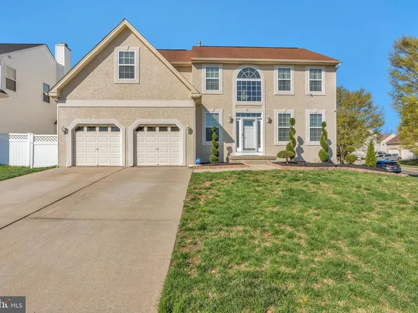 18 Kelly Dr, Sicklerville, NJ 08081