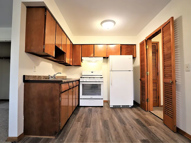 6520 Oliver Ave S — Photo 8