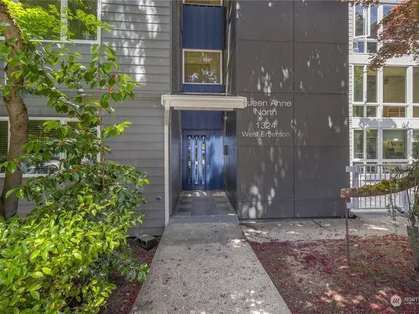 1324 W Emerson Street #302, Seattle, WA 98119